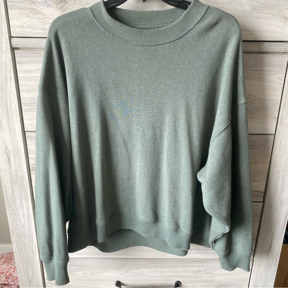 American Eagle Distressed Green Crewneck